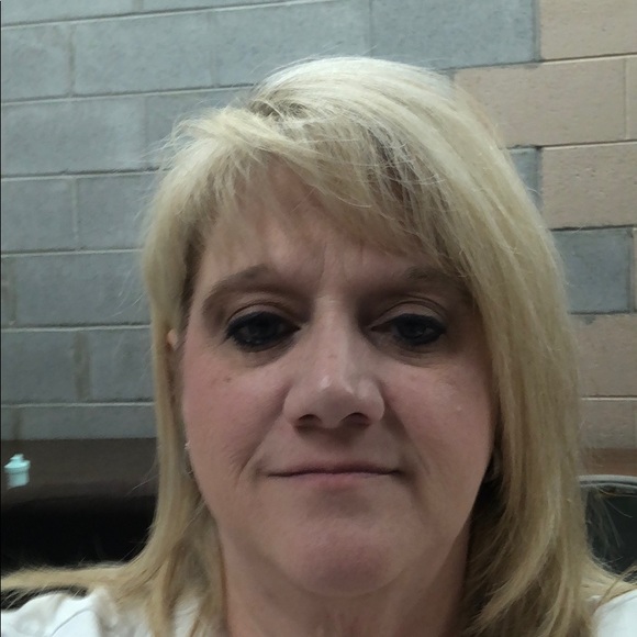 Meet your Posher, Amy - Picture 1 of 1